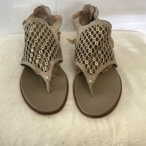 Vince Camuto Thong Sandals Ankle Strap Womens Size 10M Studded